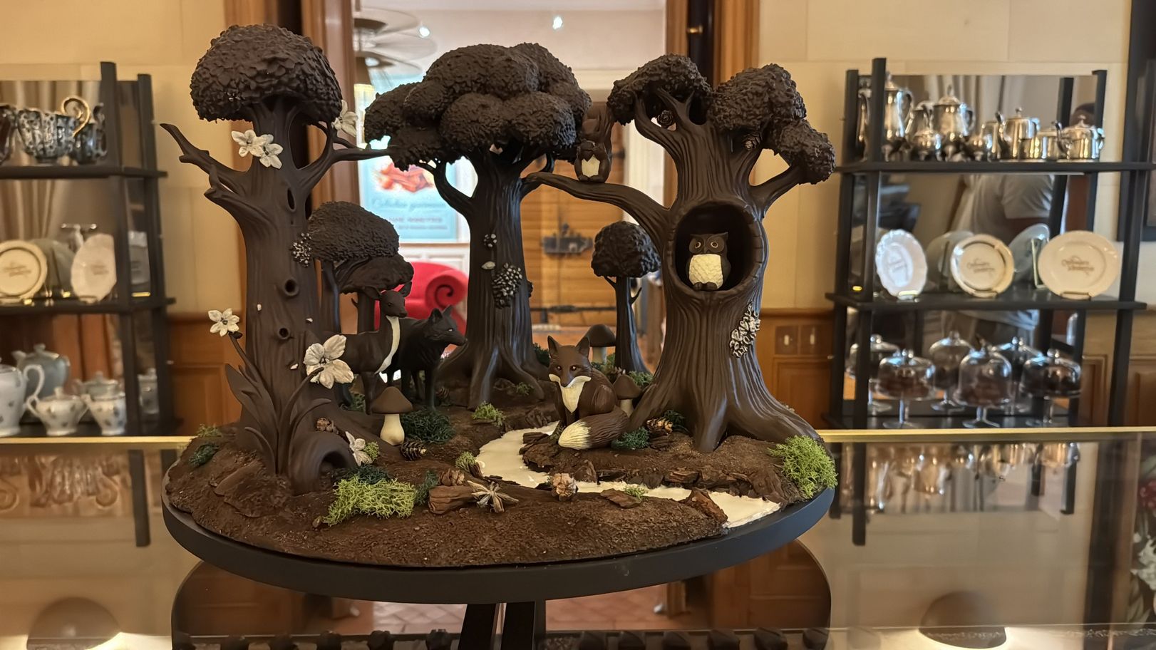 Léo Mattéï, brigade des mineurs - Décor 2 - Gilles Graziano Chef Décorateur