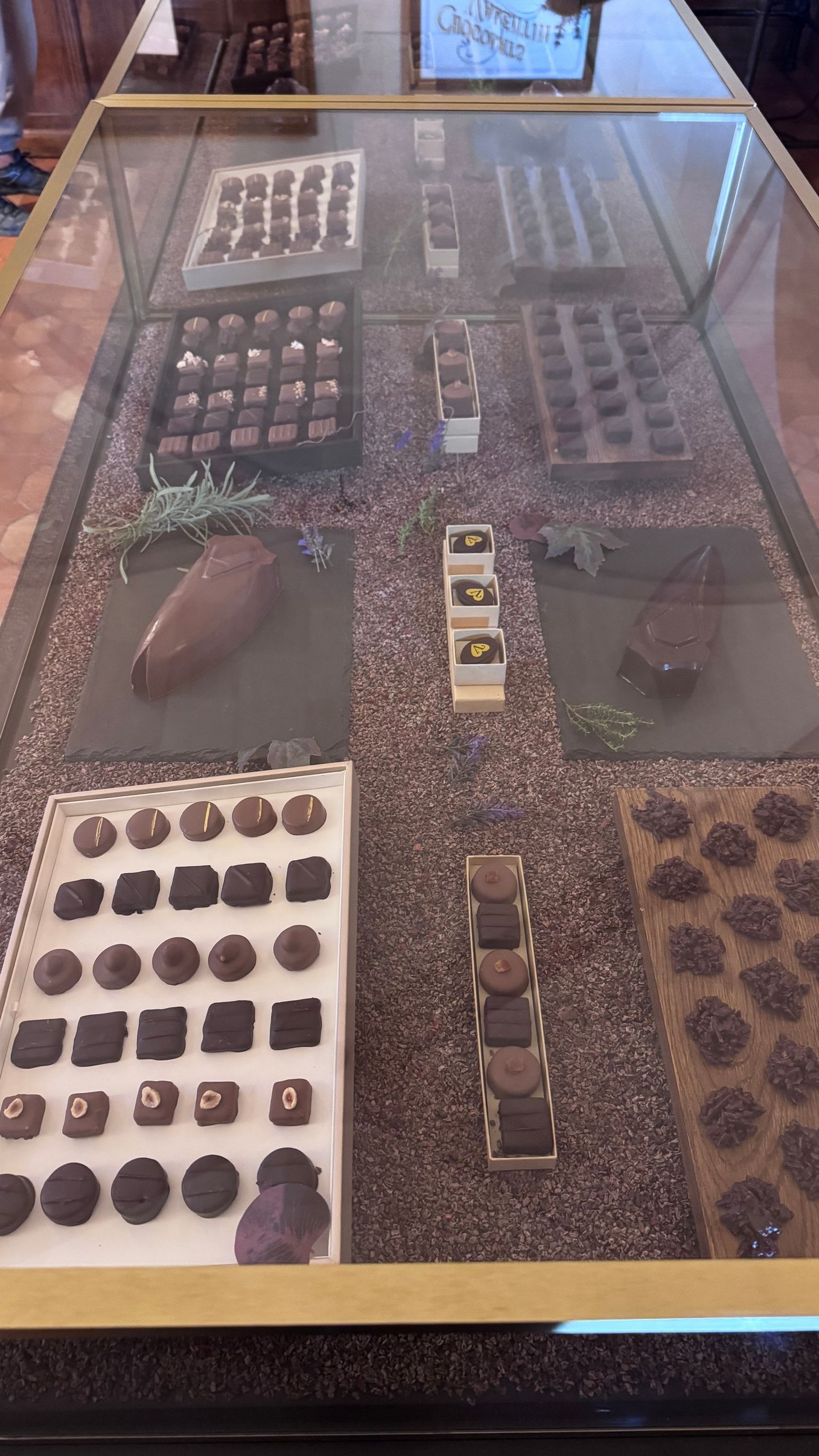 Léo Mattéï, brigade des mineurs - Décor 10 - Gilles Graziano Chef Décorateur