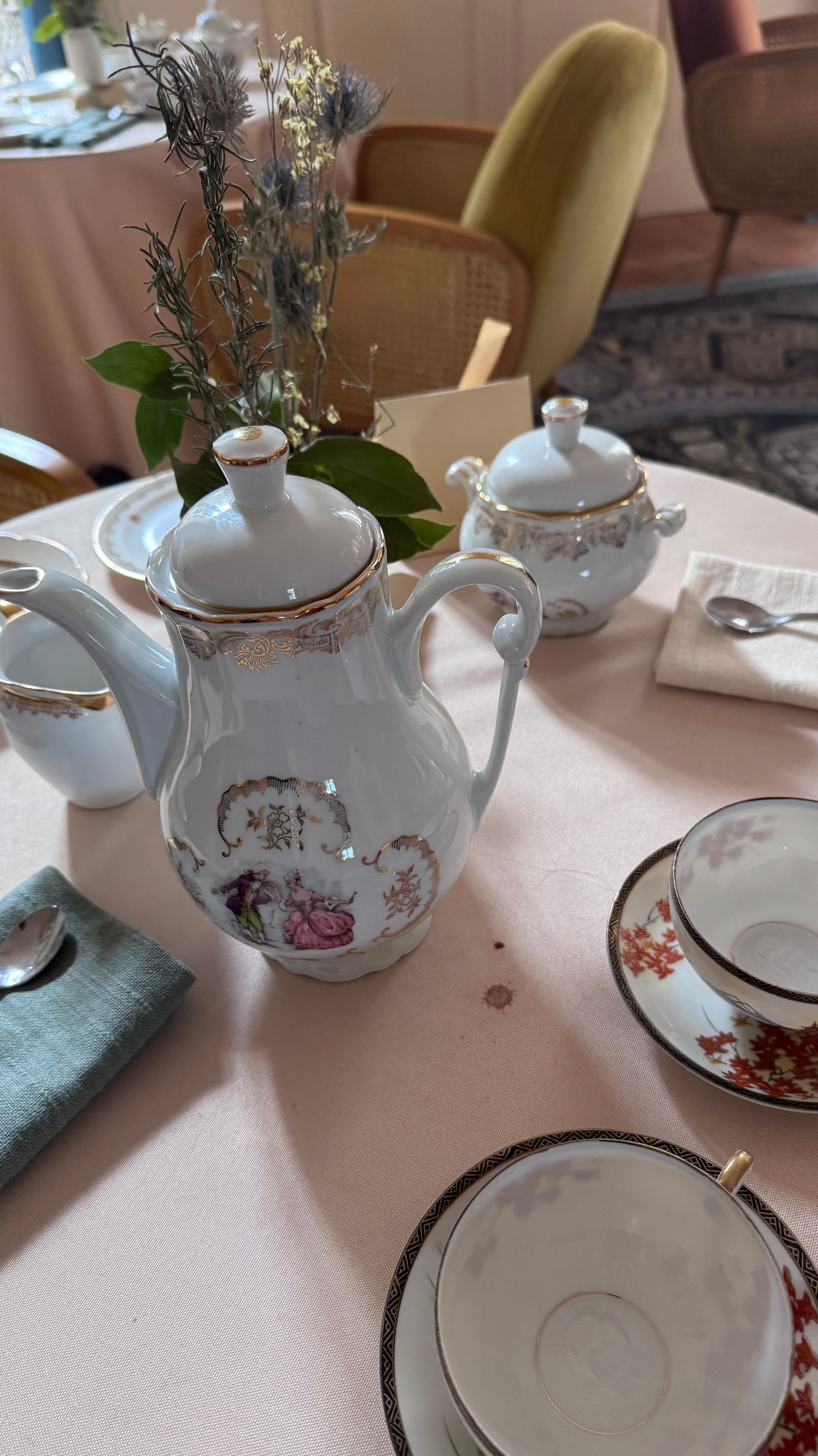 Léo Mattéï, brigade des mineurs - Décor 21 - Gilles Graziano Chef Décorateur